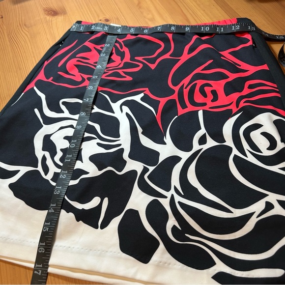 Tail Skort XS Golf Pickleball Tennis Activewear Zipped Pockets Pull On Floral - Picture 12 of 12